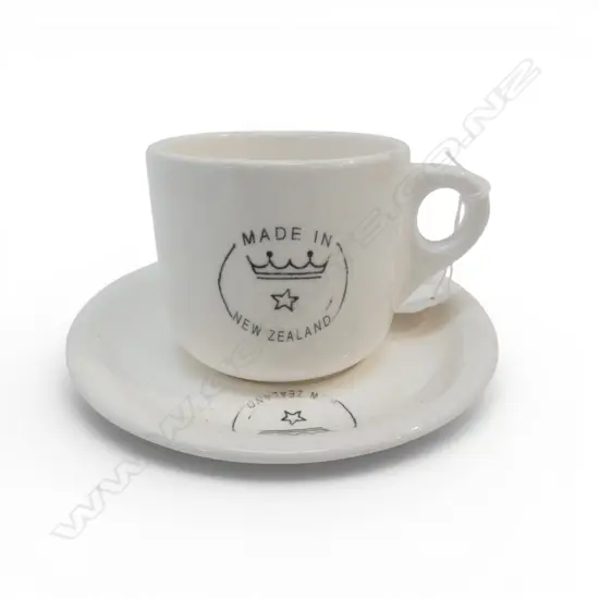 STUDIO POTTERY CUP/SAUCER