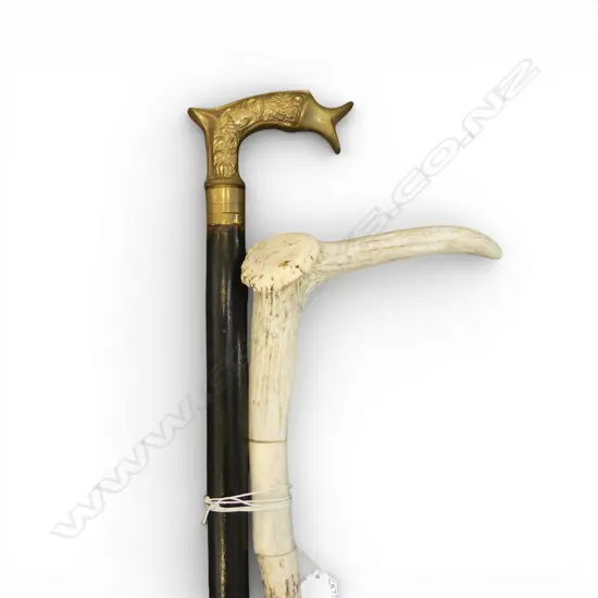 2 VINTAGE WALKINGSTICKS 1 STAG HORN 1 BRASS HANDLED