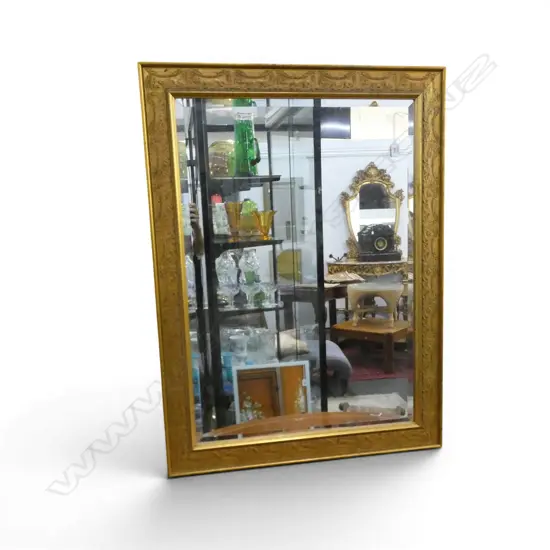 LG GILT FRAMED MIRROR 1050x780mm