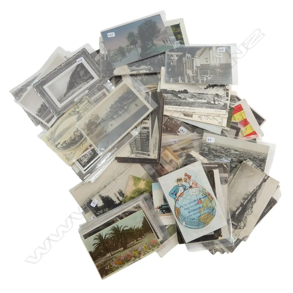 COLLECTION 200 NZ VINTAGE POSTCARDS Image 1++