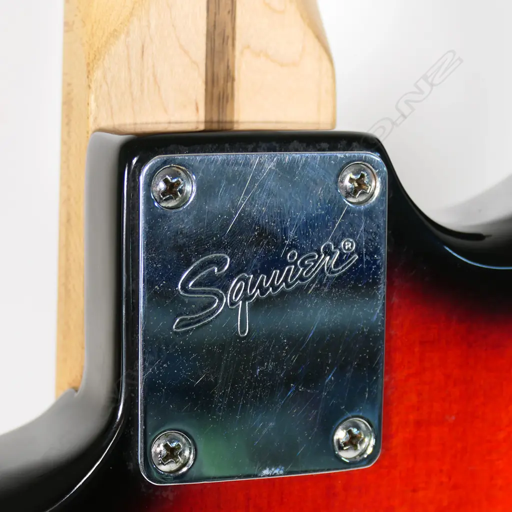 SQUIER STRATOCASTER ELECTRIC GUITAR L.1000mm Image 1++