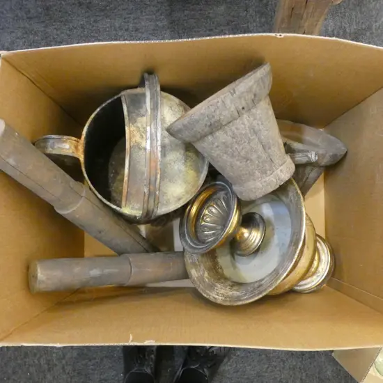 WEATHERED LOOK WATERING CAN, 2 URNS & 2 POUNDERS 