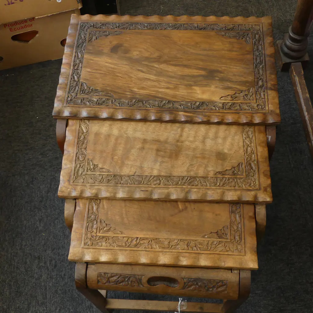 3 CARVED WOODEN SIDE TABLES W.500mm Image 1++