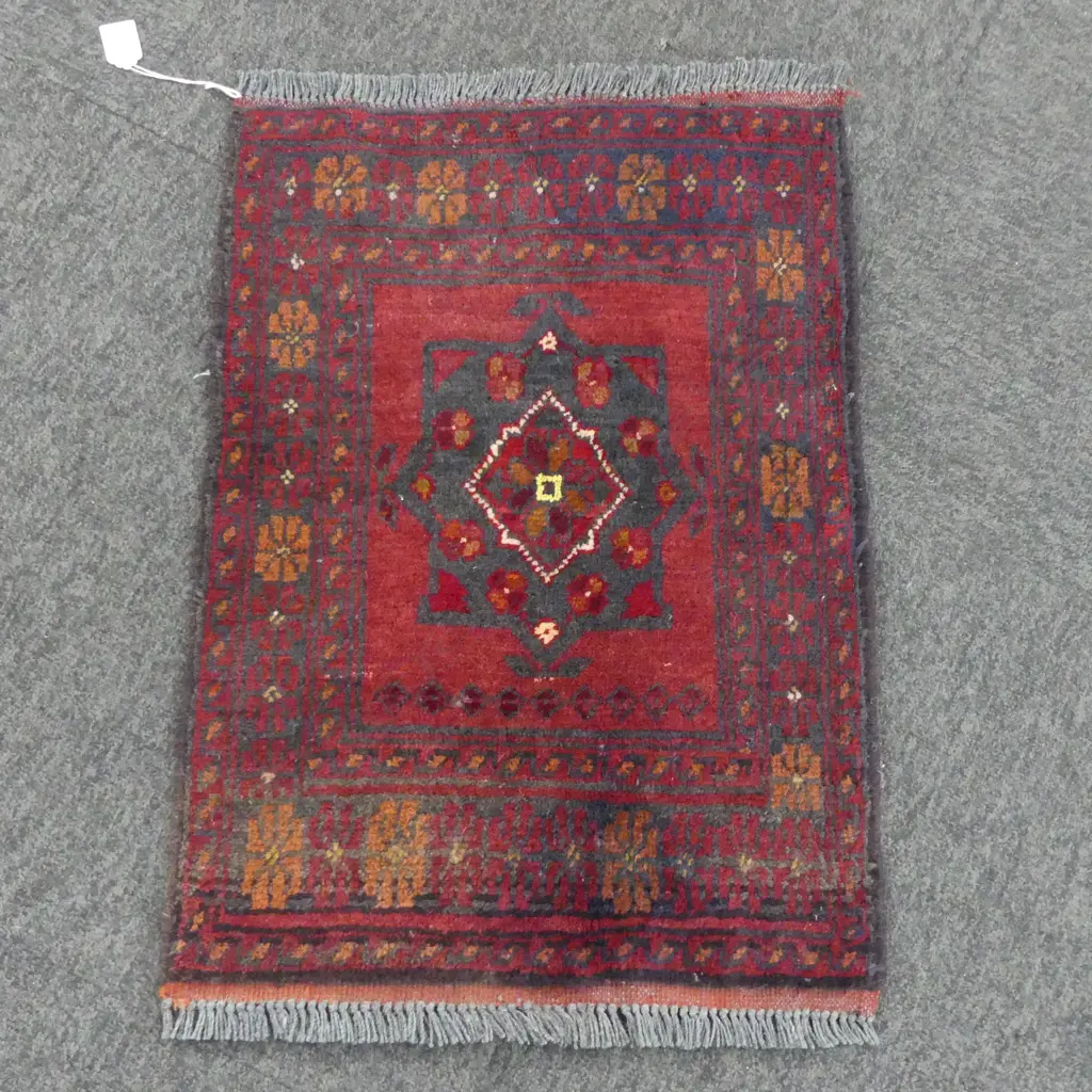 SMALL PERSIAN HAND KNOTTED MAT DARK RED COLOURWAY L620 W430MM Image 1++