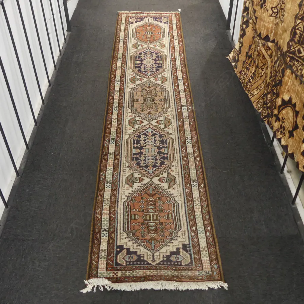 HAND KNOTTED PERSIAN RUNNER BROWN PINK & IVORY L3060 W720MM Image 1++