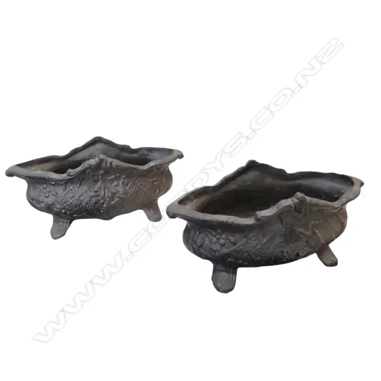2 CAST IRON PLANTERS W.300mm