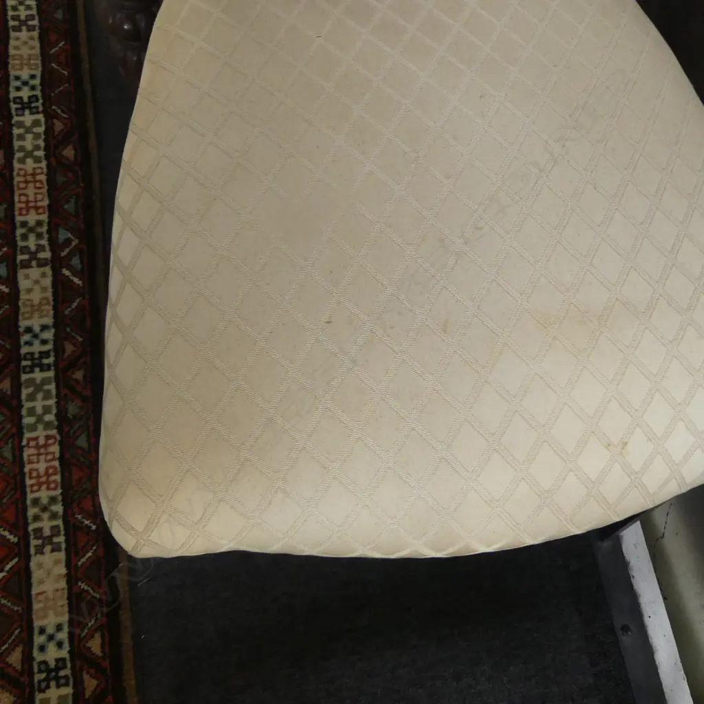 6 ANTIQUE CARVED OAK DINING CHAIRS, CREAM UPHOLSTERY Image 1++