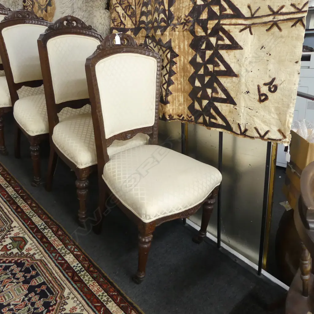 6 ANTIQUE CARVED OAK DINING CHAIRS, CREAM UPHOLSTERY Image 1++