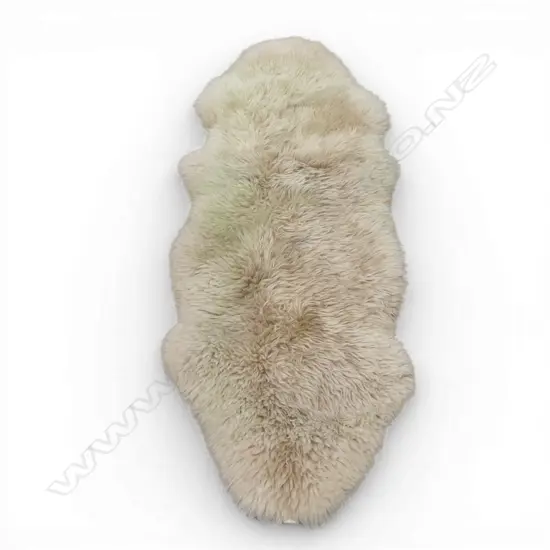 LG SHEEPSKIN