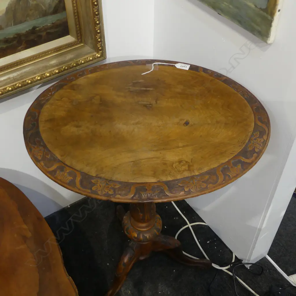 CARVED WALNUT SIDE TABLE H.710mm FAULTS TO TOP Image 1++