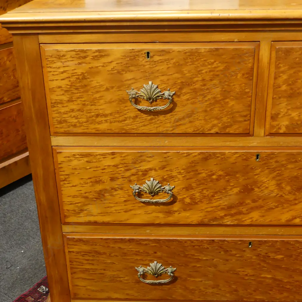 19thC NZ COLONIAL KAURI BURR MOTTLE 4 DRAWER CHEST. W.1100mm. H.930mm. Image 1++