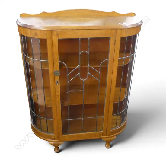 ART DECO OAK & LEADLITE CHINA CABINET 900x340x1130mm. Glass all in good condition.