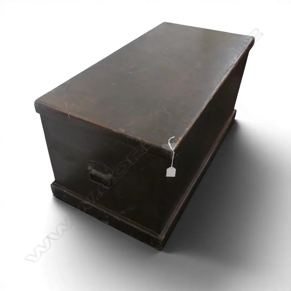 WOODEN TRUNK Image 1++