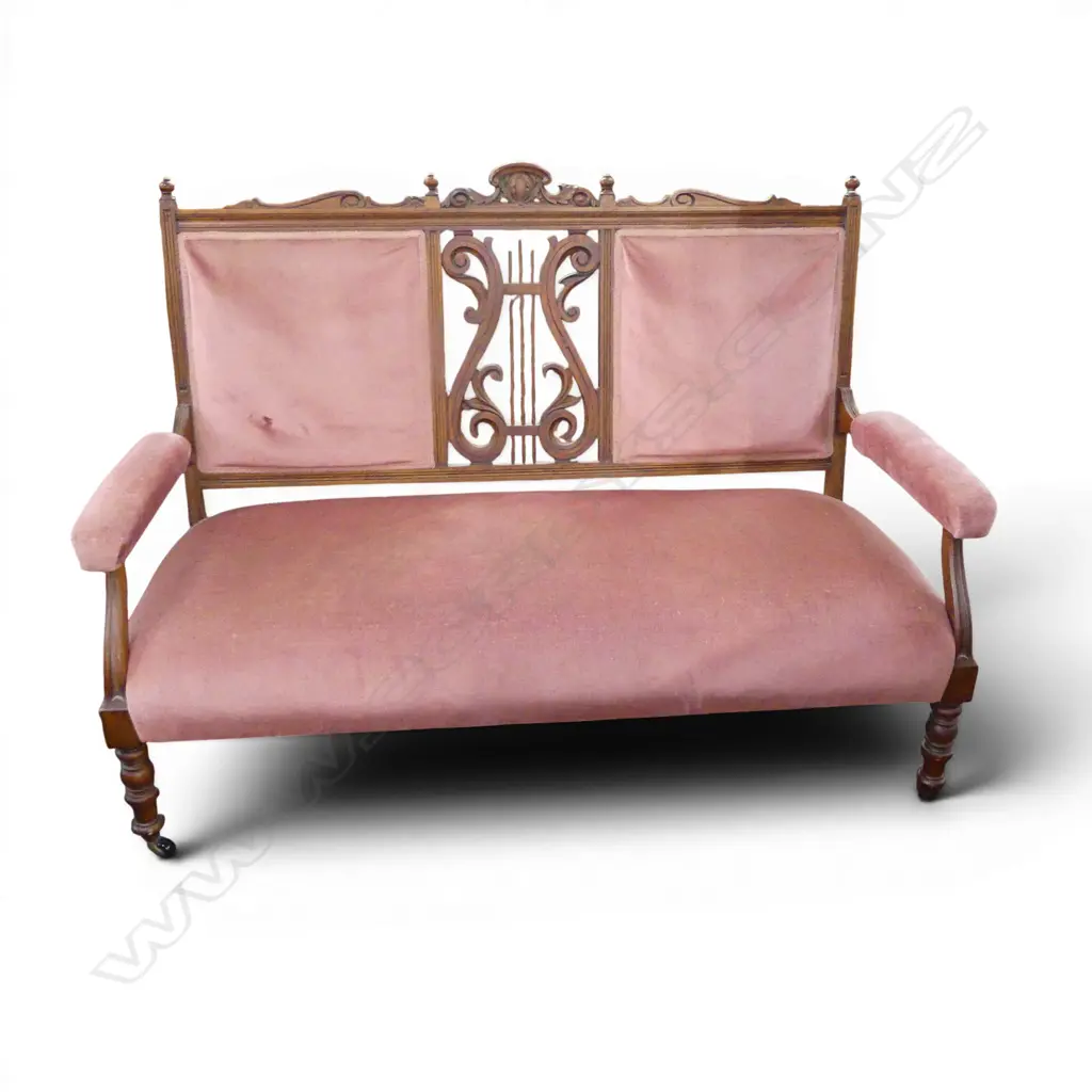 LATE VICTORIAN OAK CARVED SETTEE. LYRE BACK W.1300mm Image 1++