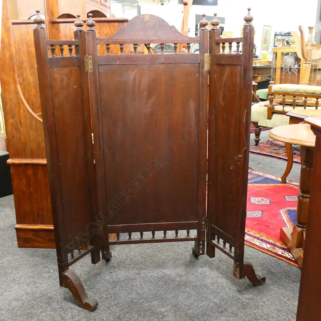 EDWARDIAN CHIP CARVED SCREEN, FOOT MISSING H.1070mm Image 1++