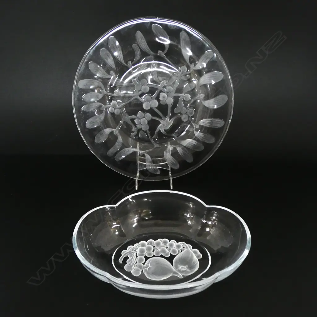 LALIQUE PLATE 220mm dia, + DISH Image 1++