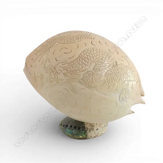 LG SHELL LAMP w. CARVED DRAGON DESIGN H.280mm