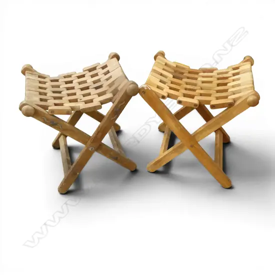 PR WOODEN FOLDING STOOLS H.475mm