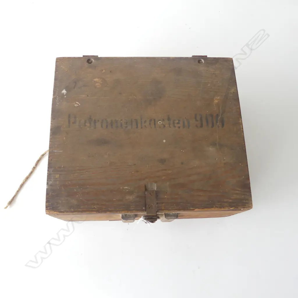 WWII GERMAN PATRONENKASTEN 900 MP44 AMMUNITION CRATE, 34x30x16mm Image 1++