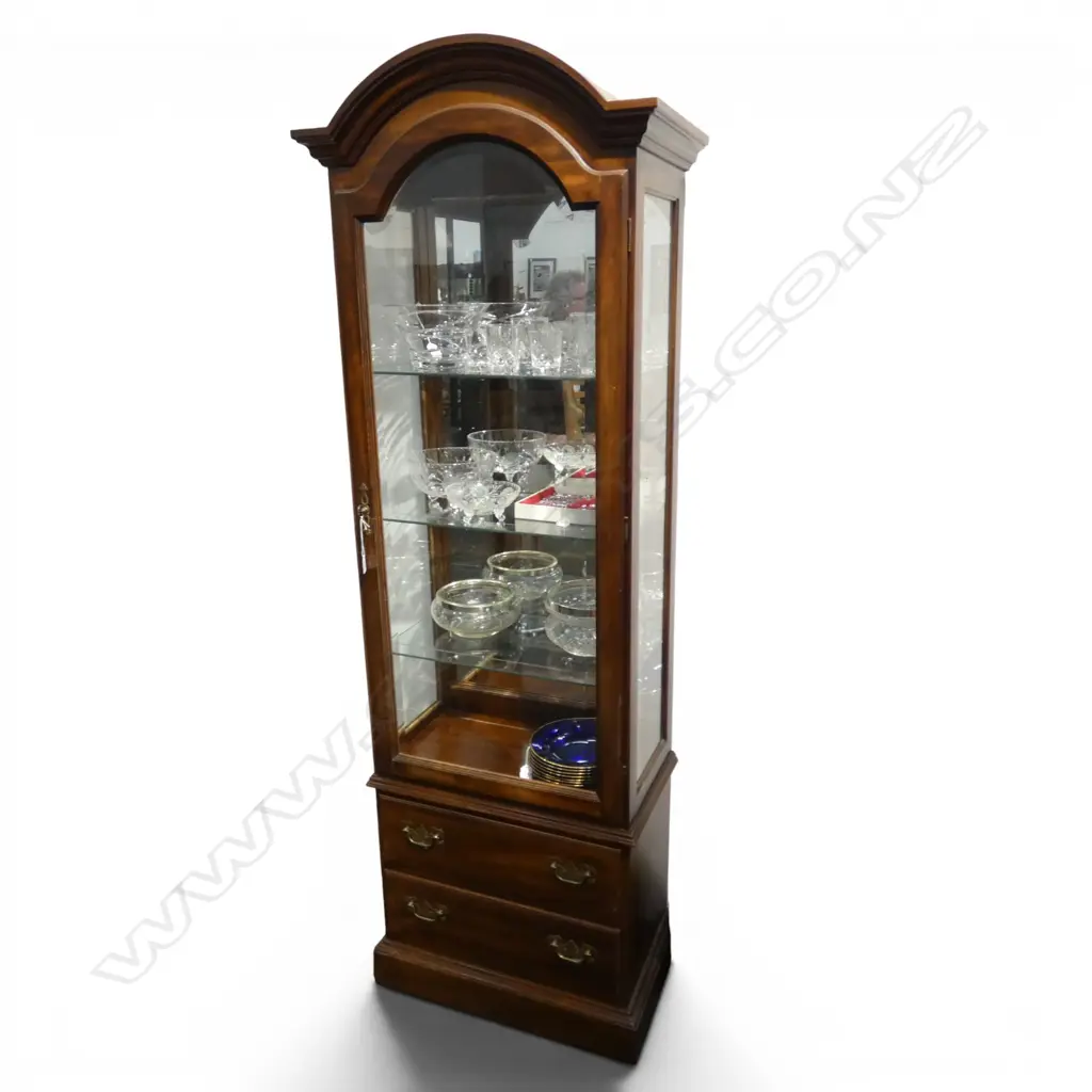DISPLAY CABINET 685x390x2000mm Image 1++