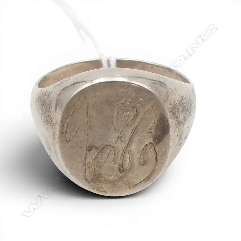 LGE SILVER SIGNET RING 17gms SIZE  Z+3 Image 1++