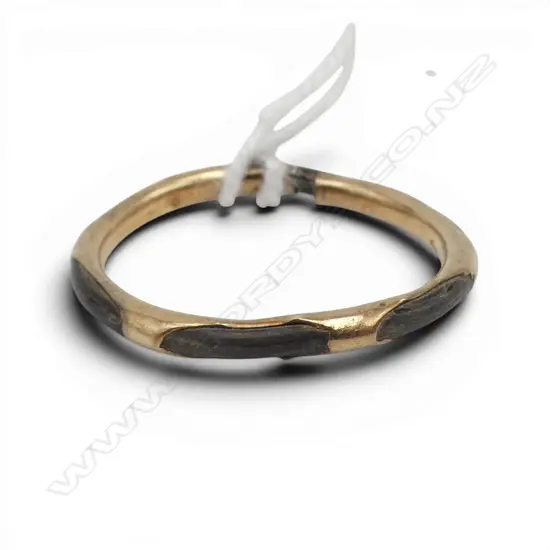 1800's GOLD & ELEPHANT HAIR ? BAND RING 0.55gms broken