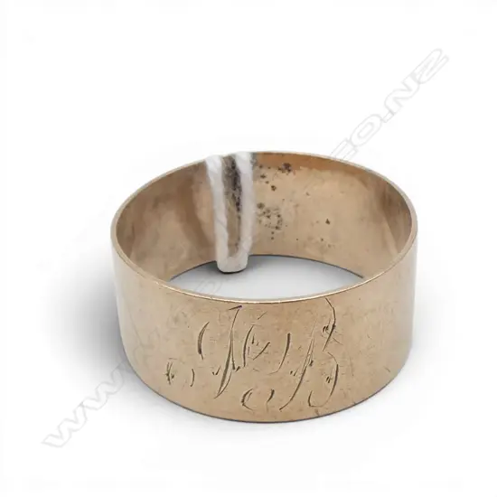 9ct GOLD WEDDING BAND RING size P.  2.58gms