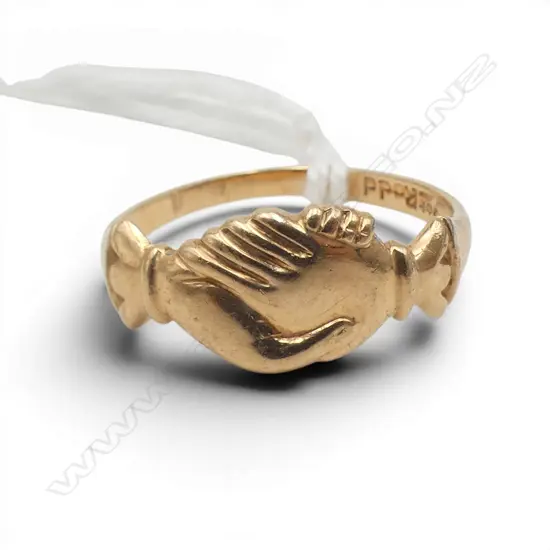 9ct GOLD FEDE or CLADDAGH RING 2.3gms SIZE N