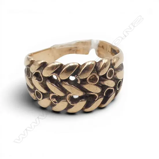SCRAP antique 9ct RING, 3.8gms  (SIZE N? SHANK SPLIT)