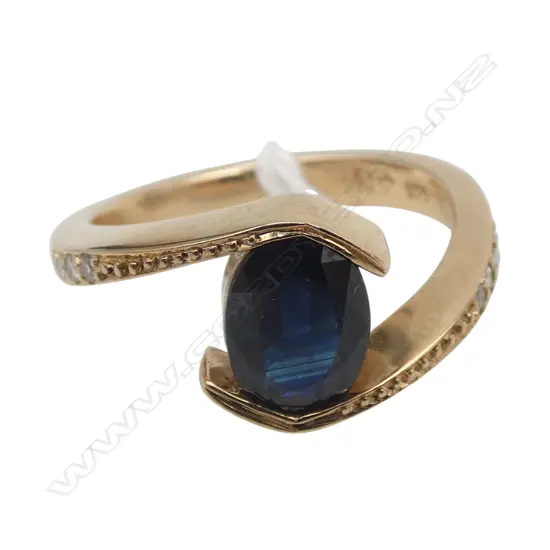 9ct SAPPHIRE & DIAMOND RING, 3.3gm, dia=0.30ct SIZE K1/2