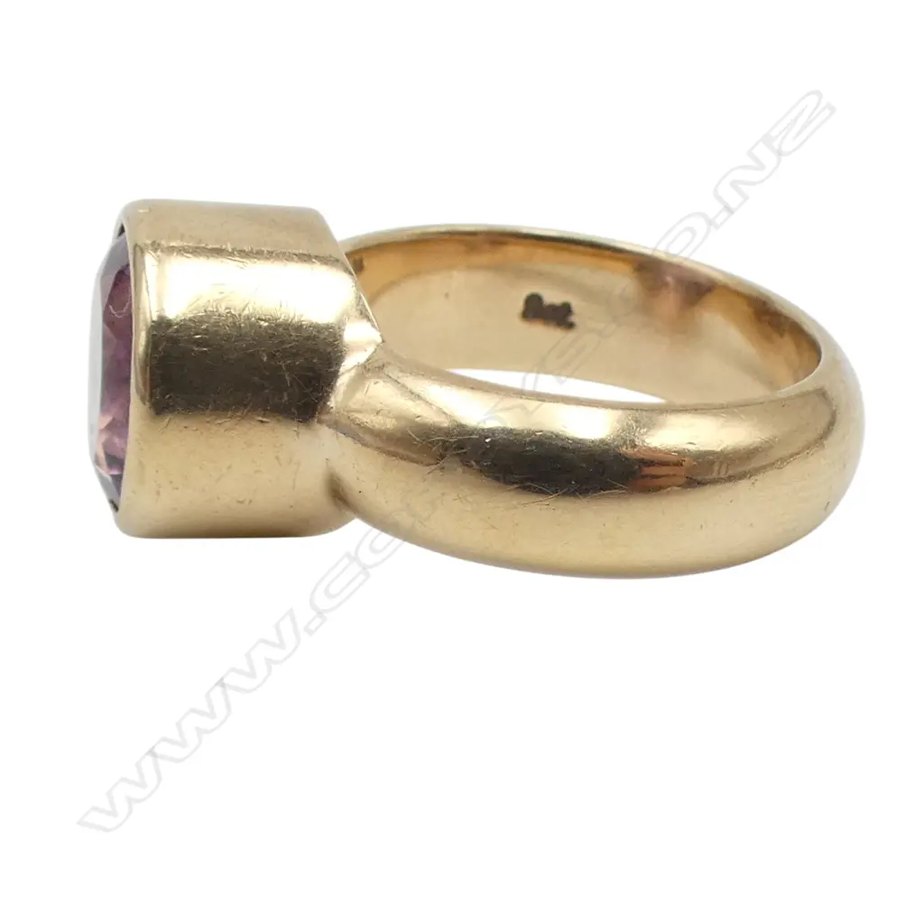 9ct GOLD & AMETHYST RING size M 1/2. 8.57gms Image 1++