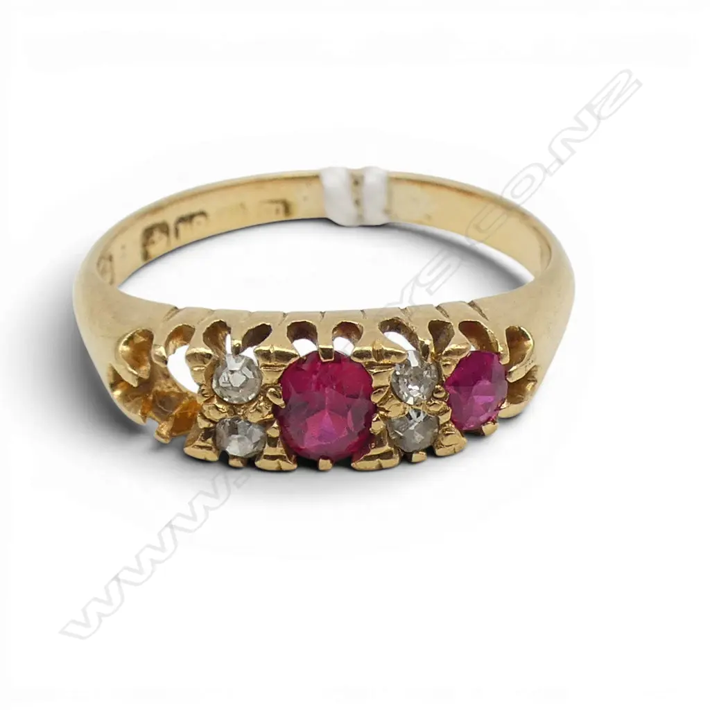 18CT GOLD LONDON BRIDGE RUBY & DIAMOND RING 1 RUBY MISSING 3.2 GMS Image 1++