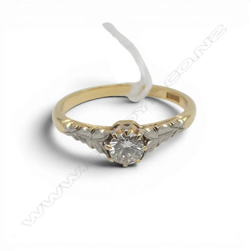18ct GOLD & PLATINUM DIAMOND RING, 2.05gm SIZE K Image 1++