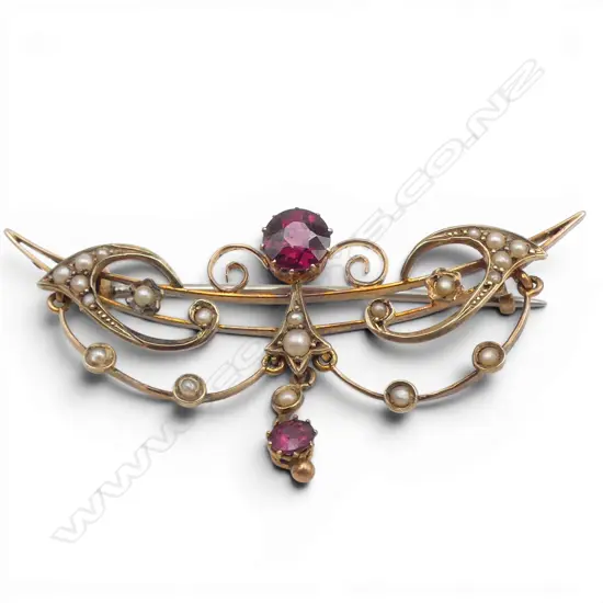 VICTORIAN 9CT GOLD GARNET AND PEARL BROOCH 3.59 (tested)