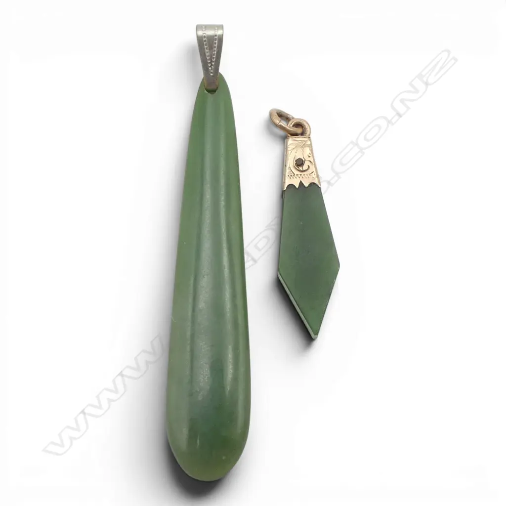 9ct GOLD MOUNTED POUNAMU PENDANT + OTHER pounamu PENDANT Image 1++