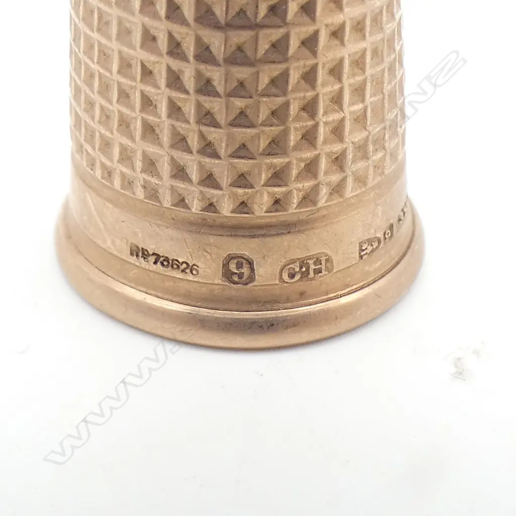 9CT THIMBLE, CHESTER 1942 3.8gms Image 1++