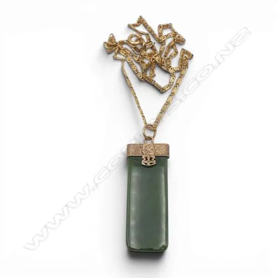 POUNAMU PENDANT w. 9ct GOLD MOUNT & TIKI ON G/P CHAIN