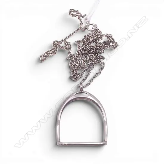SILVER CHAIN NECKLACE with LARGE SILVER HORSE STIRRUP PENDANT 