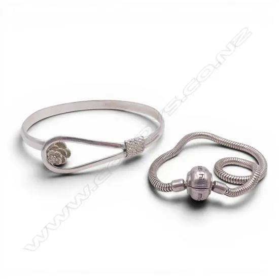 STG SILVER BANGLE W.60mm + BRACELET 19.83gms