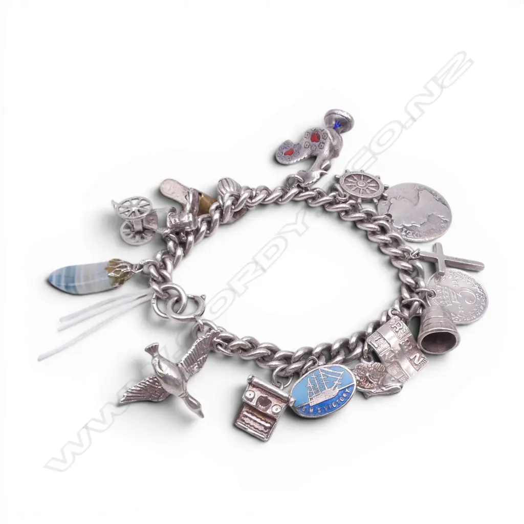 VINTAGE SILVER CURB LINK CHARM BRACELET 50gms Image 1++