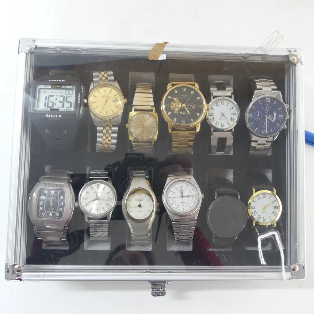 BOXED COLLECTION OF 12 GENTS WRISTWATCHES  Image 1++