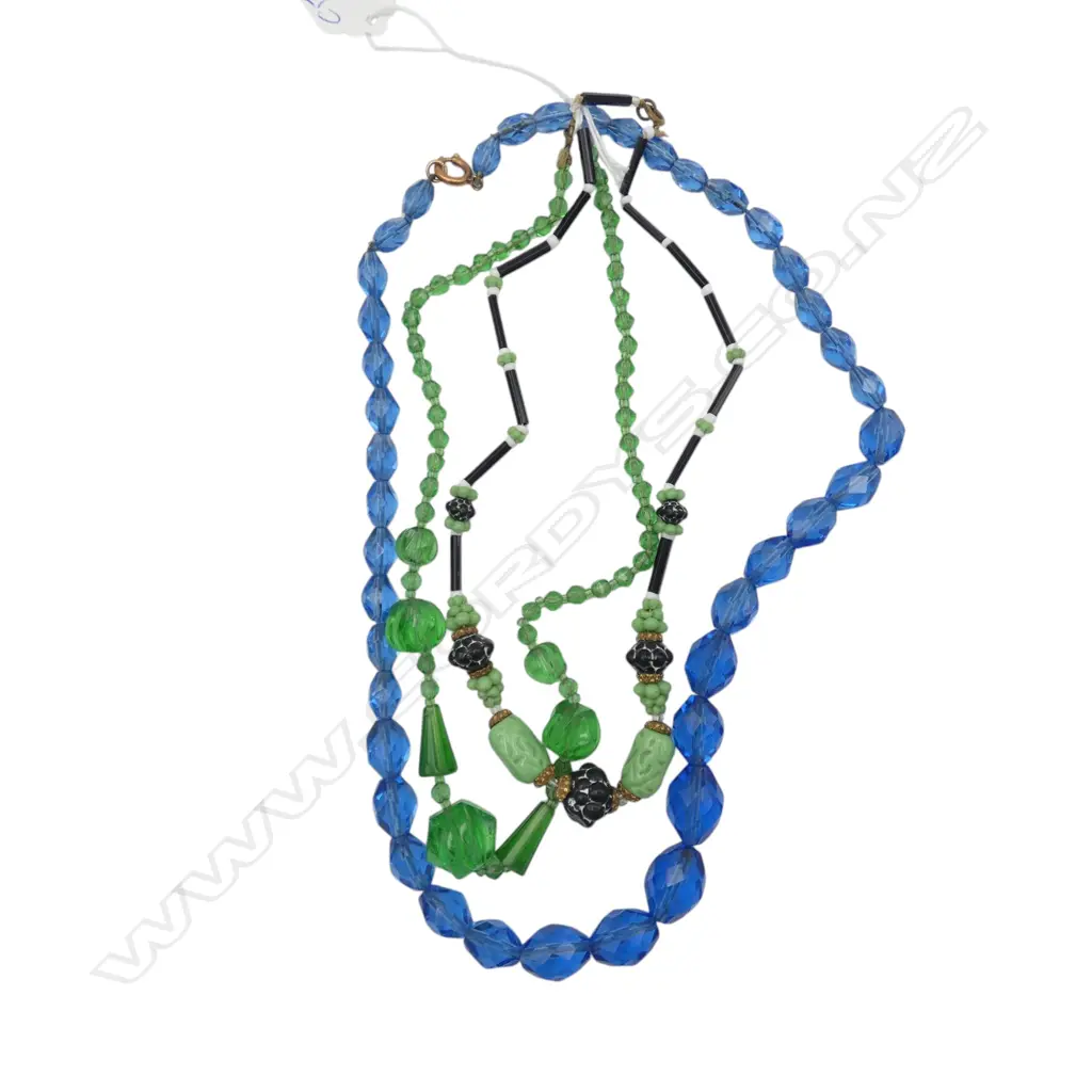 3 VINTAGE GRADUATING COLOURED GLASS BEAD NECKLACES Image 1++