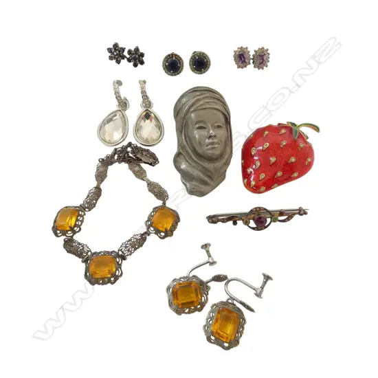 ASST. COSTUME JEWELLERY + 9CT BAR BROOCH 2.2gms