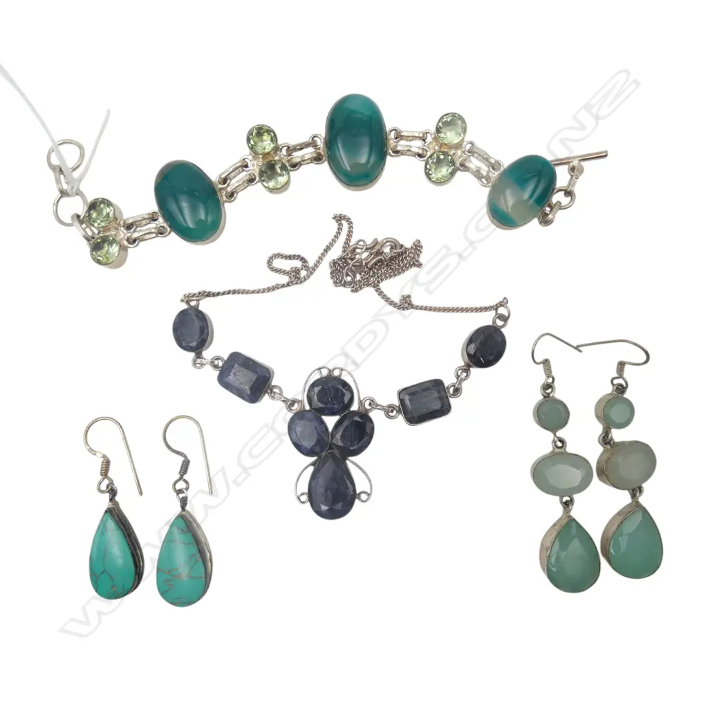 4 PCES 925 SILVER & AGATE JEWELLERY; BRACELET, PENDANT NECKLACE, 2 PRS EARRINGS Image 1++