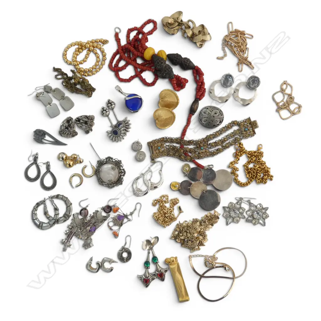 ASST. COSTUME JEWELLERY; SILVER TONE EARRINGS, ETHNIC NECKLACE L.600mm ETC Image 1++
