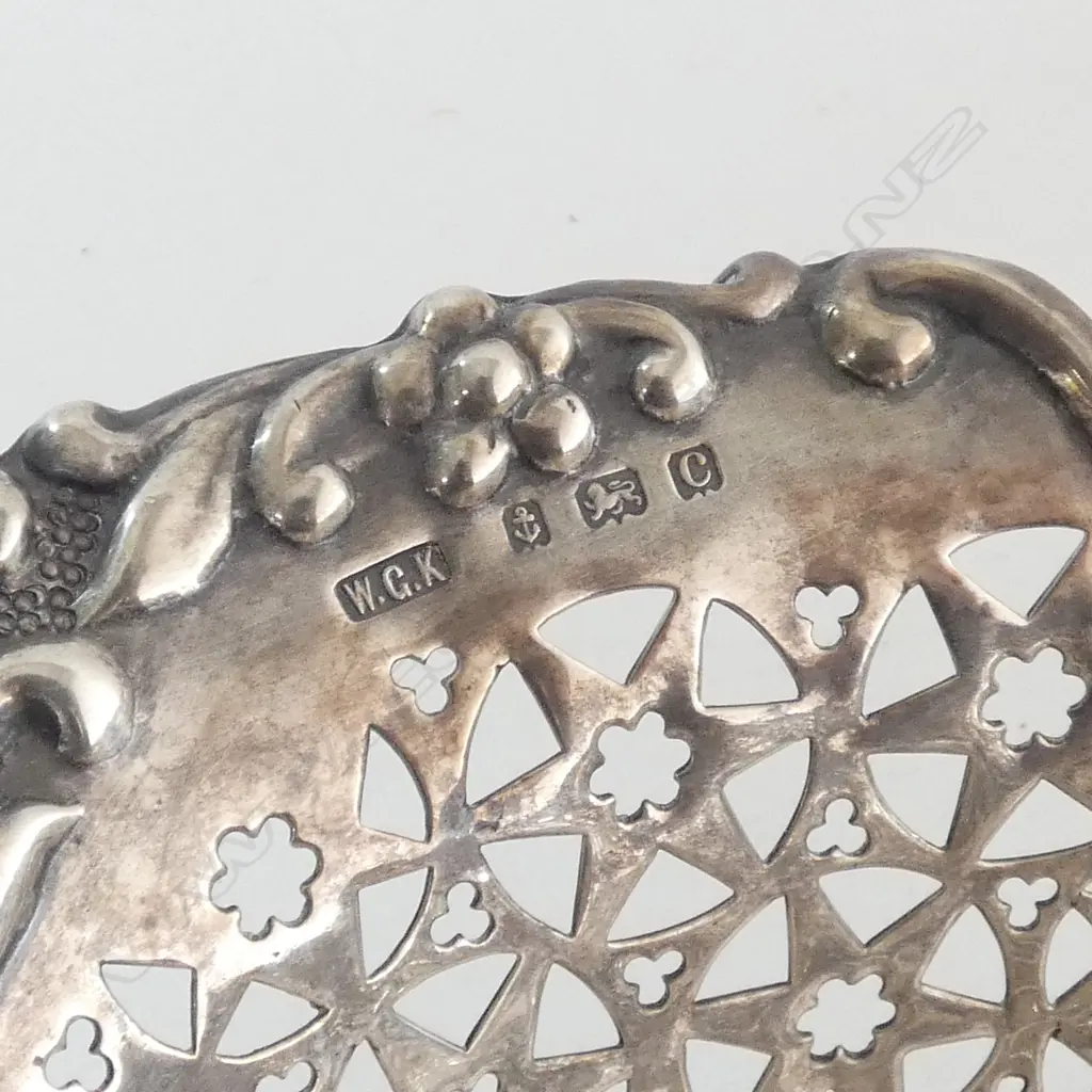 STG SILVER PIERCED BOWL, B'HAM 1902 304gms  275x200x80mm Image 1++