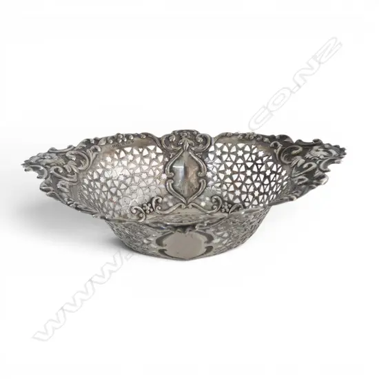 STG SILVER PIERCED BOWL, B'HAM 1902 304gms  275x200x80mm