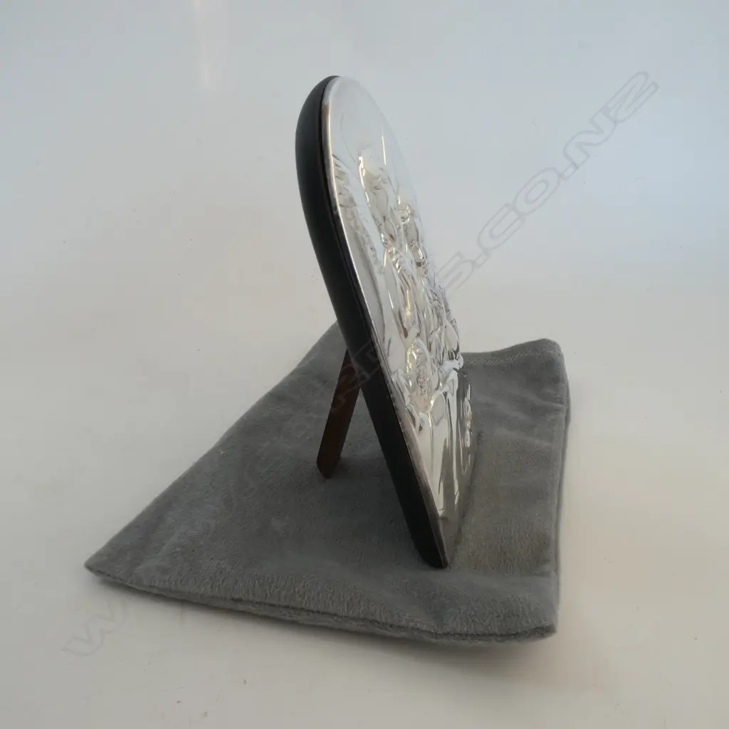 ITALIAN 999 SILVER GUARDIAN ANGELS ICON WITH WOOD BACKING & FOLD OUT STAND GREY POUCH  TOTAL WEIGHT 184GMS Image 1++