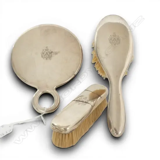 TIFFANY & CO VINTAGE SILVER DRESSING TABLE SET: 2 brushes + 1 mirror engraved with coat of arms. Mirror faulted