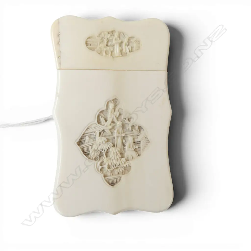 CARVED IVORY CARD CASE lid w. replaced section, break to interior H.95mm Image 1++